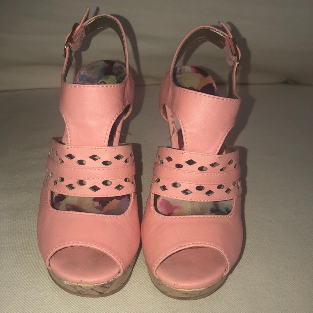 Quipid wedge sandals